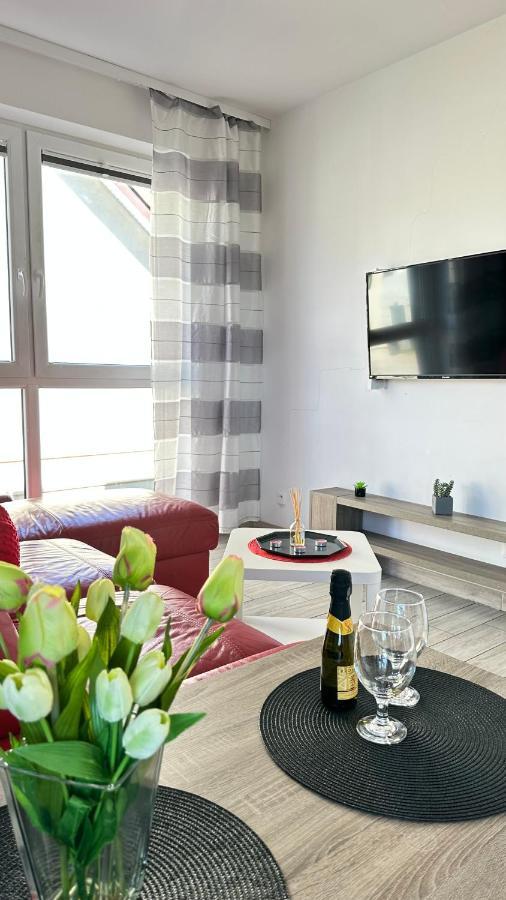 ミエルノApartament Red Mielnoアパートメント エクステリア 写真